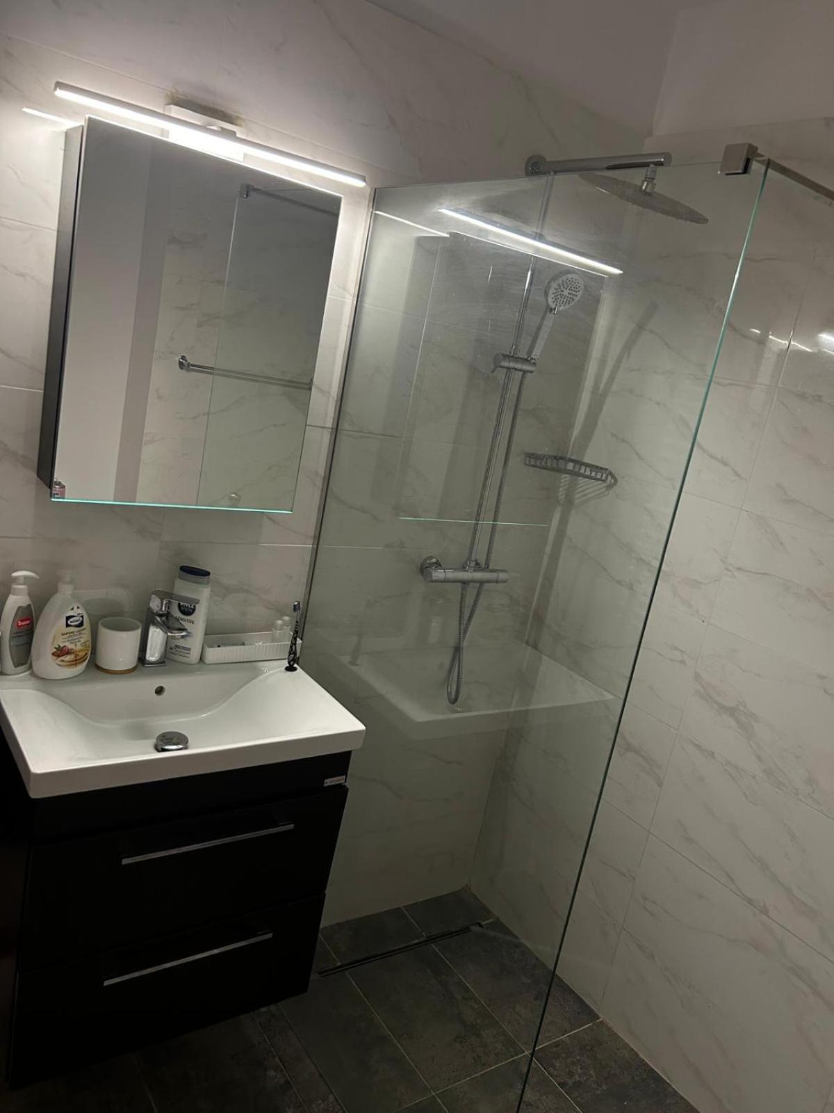 Cozy Apartment 130E By Plaza Bukares Bagian luar foto