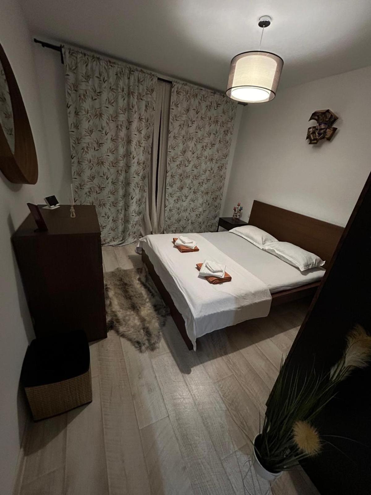 Cozy Apartment 130E By Plaza Bukares Bagian luar foto
