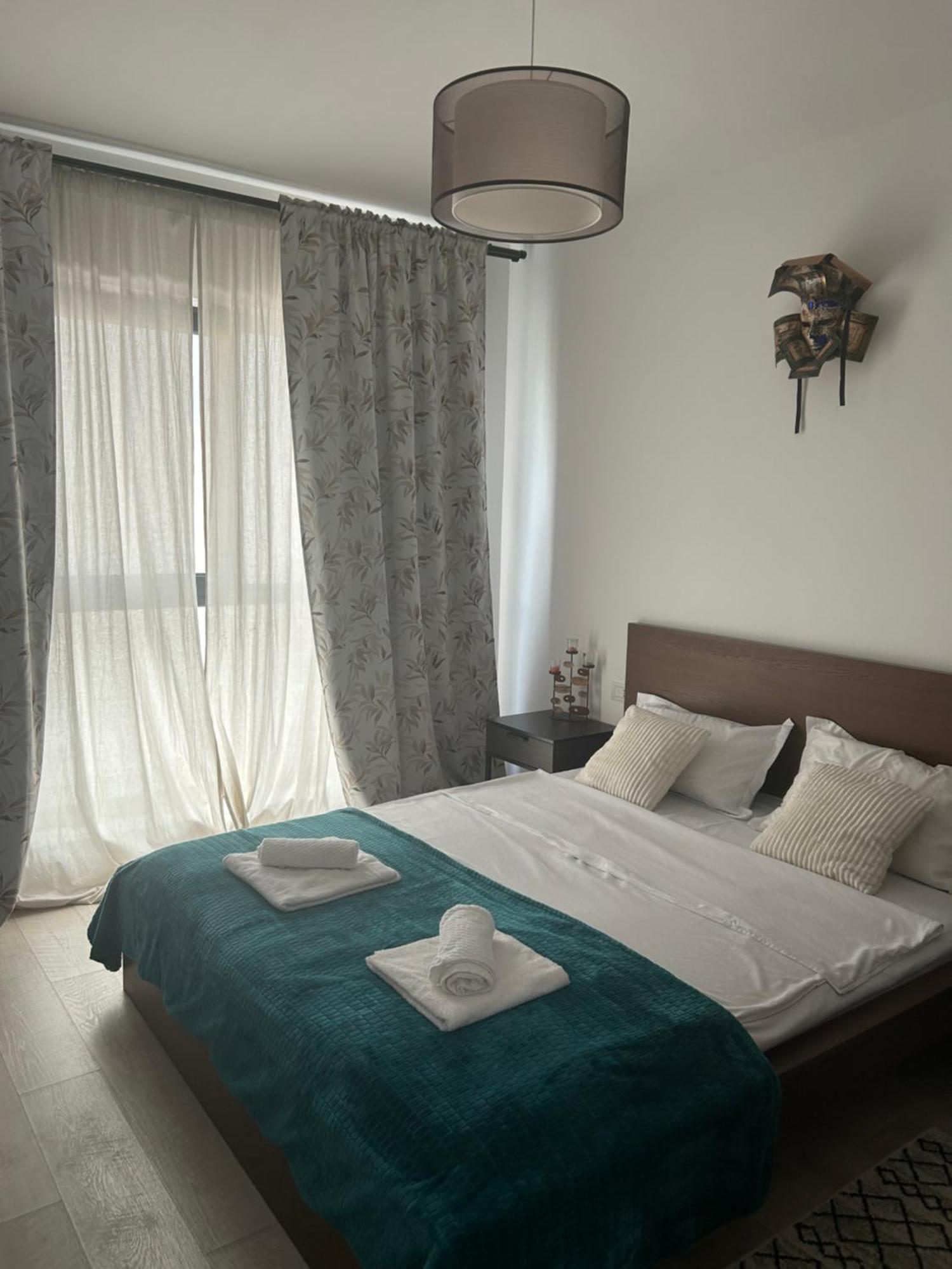 Cozy Apartment 130E By Plaza Bukares Bagian luar foto